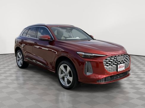 Used 2025 Audi Q5 Premium Plus image 3