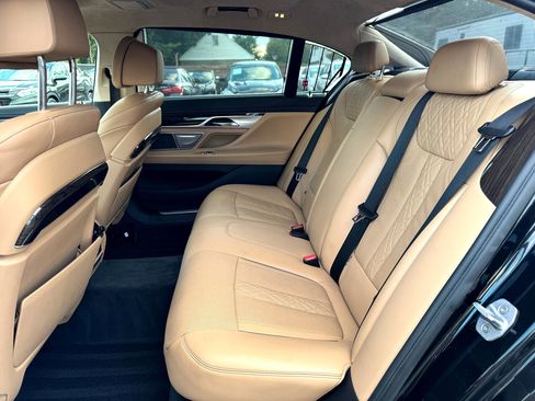 Used 2016 BMW 750i xDrive image 14