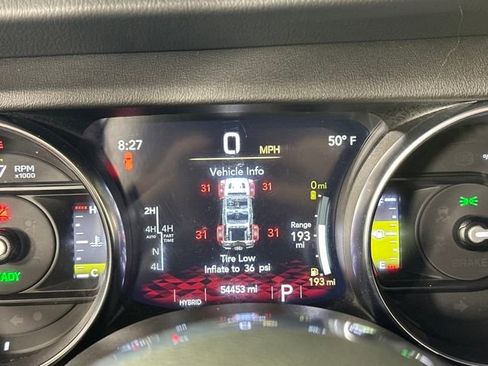 Used 2023 Jeep Wrangler Unlimited Sahara w/ Cold Weather Group image 18