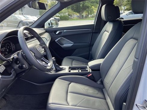 Certified 2025 Audi Q3 2.0T Premium Plus w/ Premium Plus Package image 22