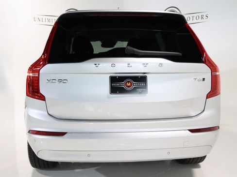 Used 2022 Volvo XC90 T6 Momentum w/ Advanced Package image 24