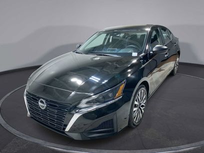 Used 2024 Nissan Altima 2.5 SV