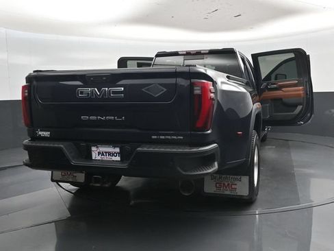 Used 2024 GMC Sierra 3500 Denali Ultimate AWD/4WD image 56