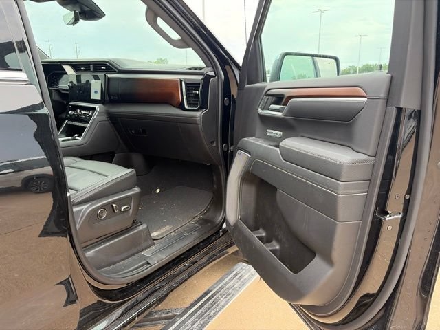 Used 2025 GMC Sierra 1500 Denali AWD/4WD image 23