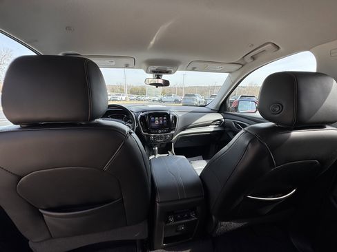 Used 2019 Chevrolet Traverse LT image 11