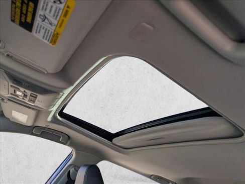 Used 2025 Toyota RAV4 Limited image 15