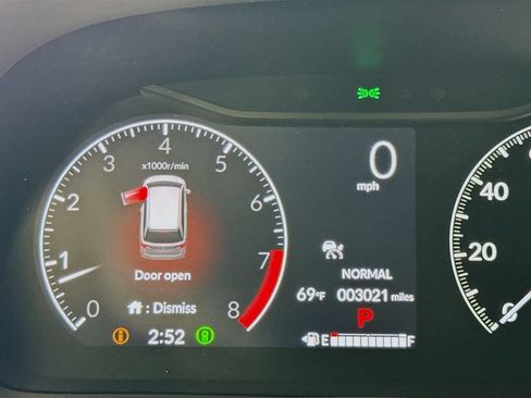 Used 2026 Honda Odyssey Touring image 17