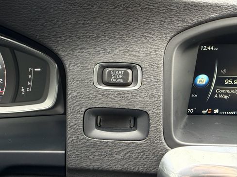 Used 2016 Volvo V60 T5 Cross Country Platinum w/ Climate Package image 34