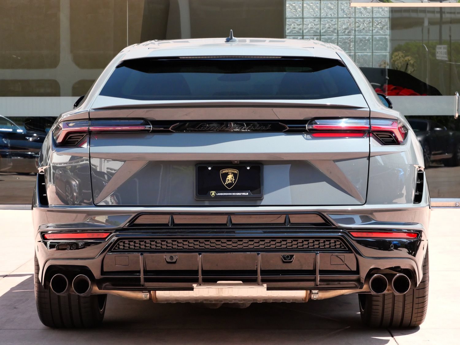 Used 2023 Lamborghini Urus S AWD/4WD image 4