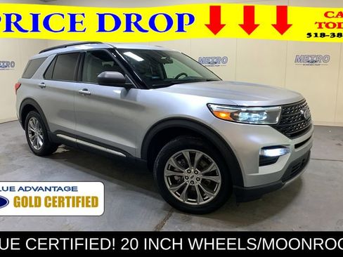 Certified 2022 Ford Explorer XLT w/ Equipment Group 202A AWD/4WD image 1
