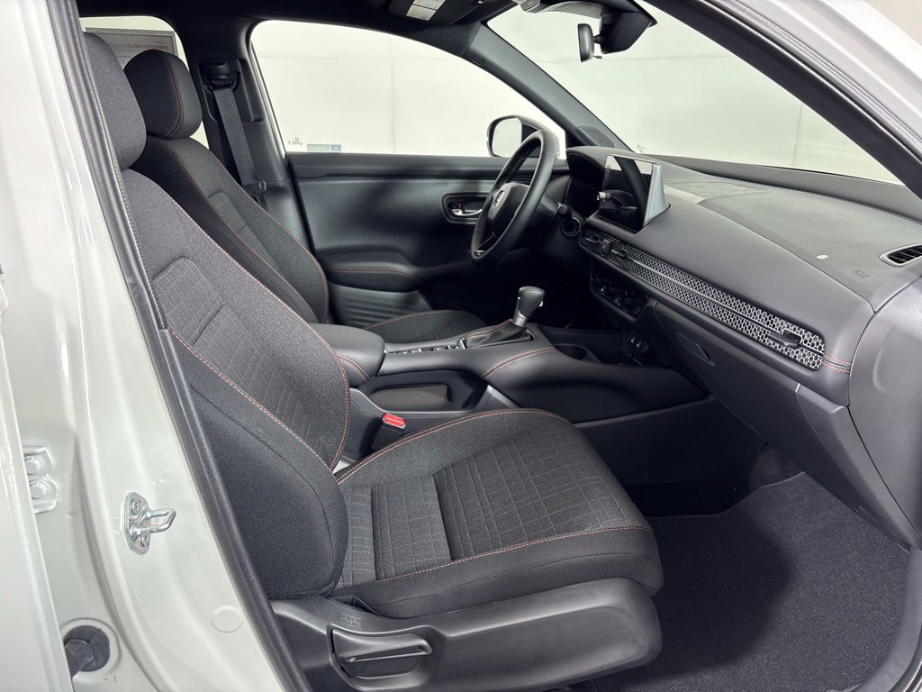 Used 2027 Honda HR-V Sport image 7