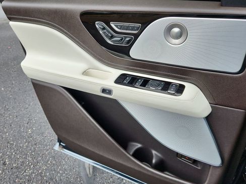 Used 2020 Lincoln Aviator Black Label Grand Touring w/ Class IV Trailer Tow Package image 6