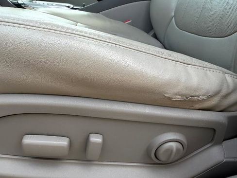 Used 2017 Buick Enclave Leather image 13