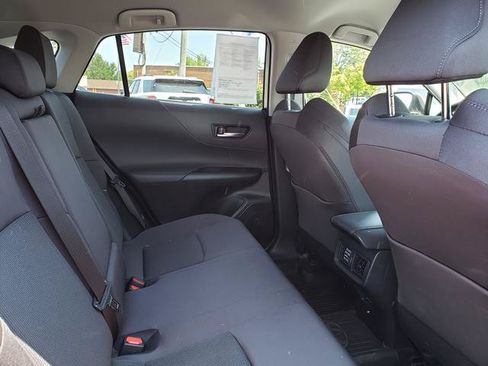 Used 2024 Toyota Venza LE AWD/4WD image 18