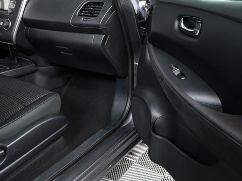 Used 2015 Nissan Leaf S w/ Charge Package image 24