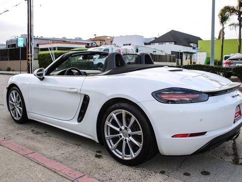 Used 2019 Porsche 718 Boxster RWD image 3