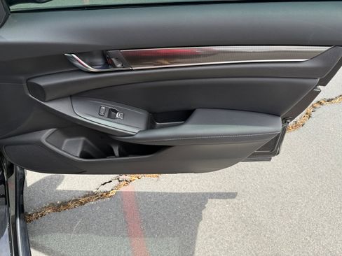 Used 2022 Honda Accord Sport image 16