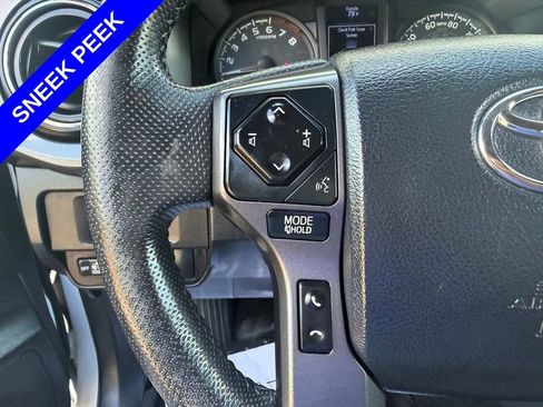 Used 2018 Toyota Tacoma TRD Sport w/ Technology Package AWD/4WD image 19