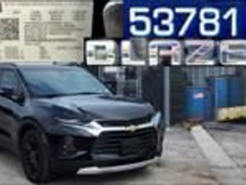 Used 2019 Chevrolet Blazer LT FWD image 1