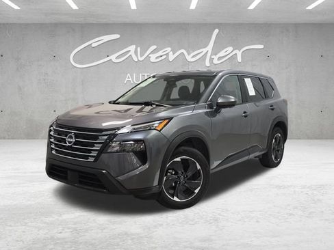 Used 2025 Nissan Rogue SV FWD image 1
