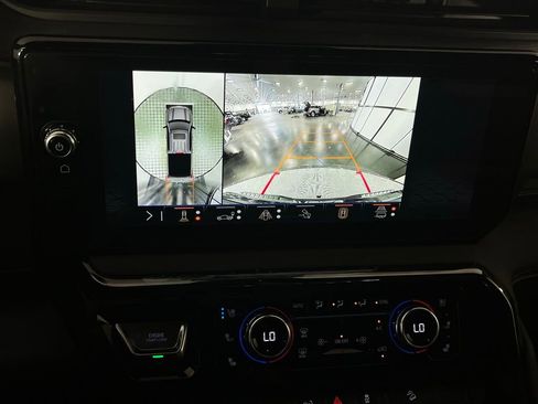 Used 2024 GMC Sierra 1500 AT4 w/ Technology Package image 16