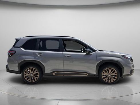 Used 2025 Subaru Forester Sport AWD/4WD image 5