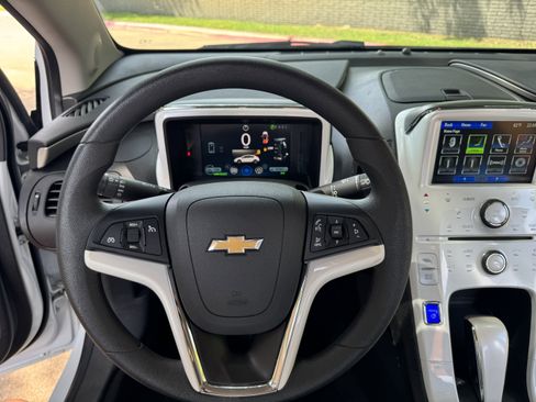 Used 2012 Chevrolet Volt FWD image 20