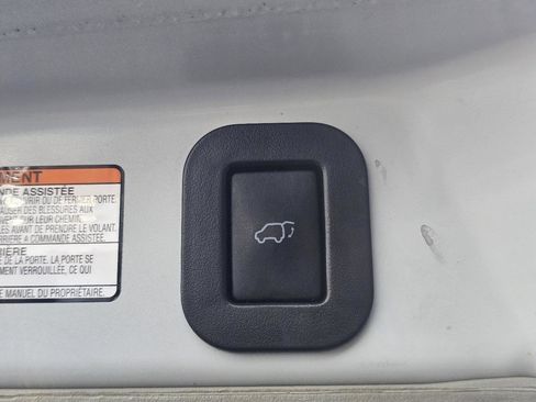 Used 2020 Toyota Sienna XLE image 16