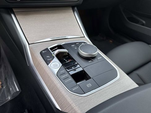 Certified 2025 BMW 330i xDrive Sedan w/ Convenience Package image 28