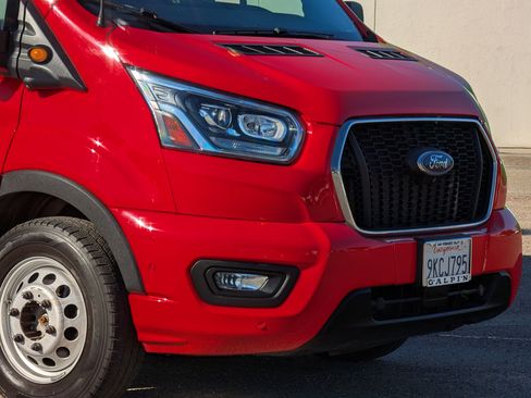 Used 2022 Ford Transit 350 XLT image 2