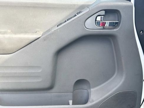 Used 2020 Nissan Frontier SV image 25