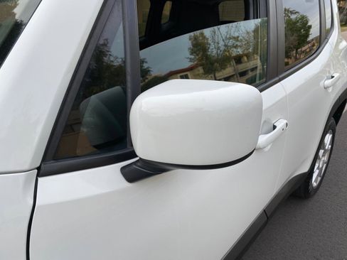 Used 2021 Jeep Renegade Latitude image 18