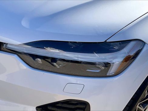 Used 2024 Volvo XC60 B5 Ultimate image 28