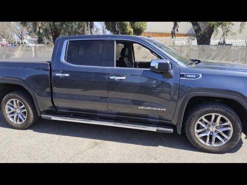 Used 2022 GMC Sierra 1500 SLT w/ SLT Premium Plus Package AWD/4WD image 19