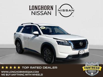 Used 2023 Nissan Pathfinder SV