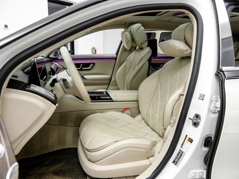 Used 2023 Mercedes-Benz Maybach S 680 4MATIC image 43