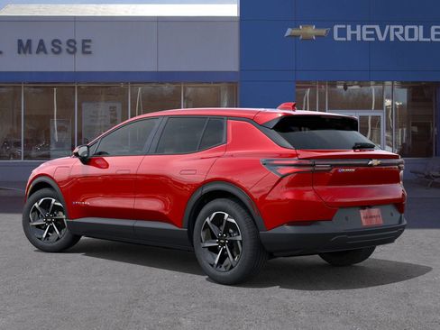 New 2026 Chevrolet Equinox EV LT image 3