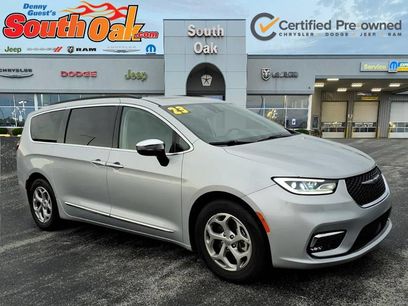 Certified 2023 Chrysler Pacifica Limited