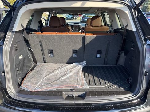 Certified 2025 Subaru Ascent Touring w/ Popular Package #2 image 13