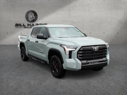 Used 2024 Toyota Tundra SR5 AWD/4WD image 3