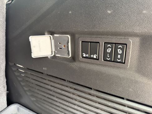 Used 2023 Chevrolet Tahoe RST w/ RST Performance Edition AWD/4WD image 24