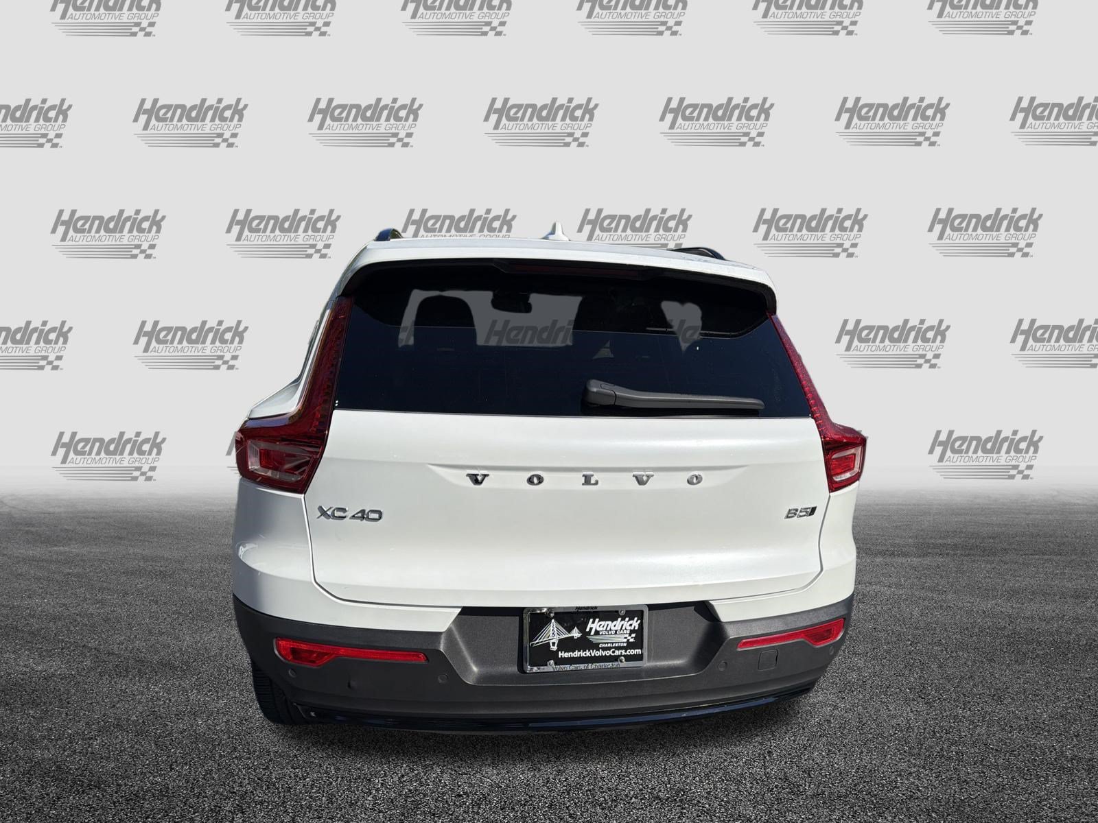 Certified 2024 Volvo XC40 B5 Plus w/ Protection Package Premier AWD/4WD image 9