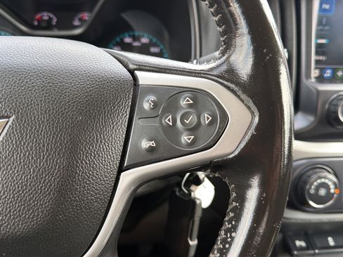 Used 2021 Chevrolet Colorado LT w/ Safety Package RWD image 16