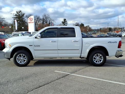 Used 2018 RAM 1500 SLT image 8