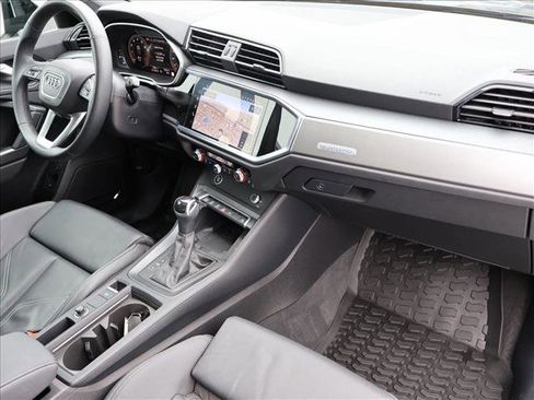 Used 2023 Audi Q3 2.0T Premium Plus w/ Premium Plus Package AWD/4WD image 25