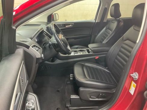 Used 2023 Ford Edge SEL w/ Convenience Package AWD/4WD image 4