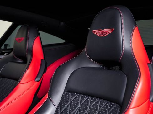 Used 2024 Aston Martin DB12 Coupe RWD image 21