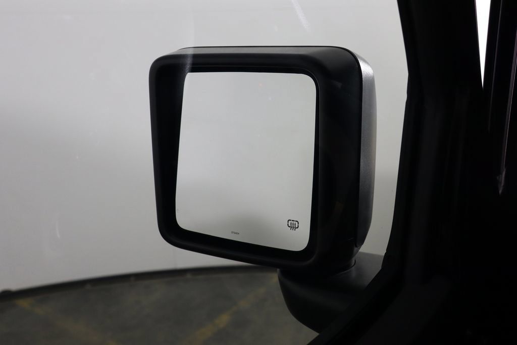 Used 2025 Jeep Gladiator Sport AWD/4WD image 40