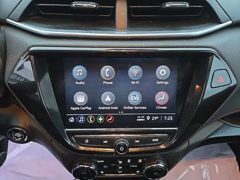 Used 2023 Chevrolet TrailBlazer RS w/ Sun and Liftgate Package image 23