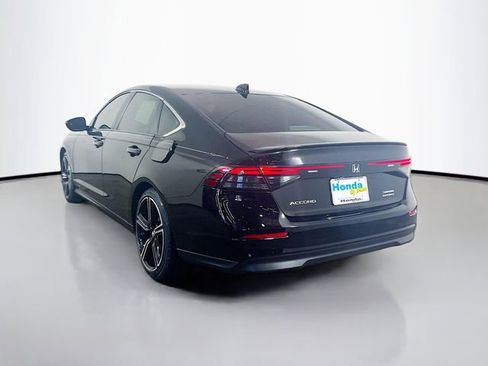 Used 2024 Honda Accord Sport image 7
